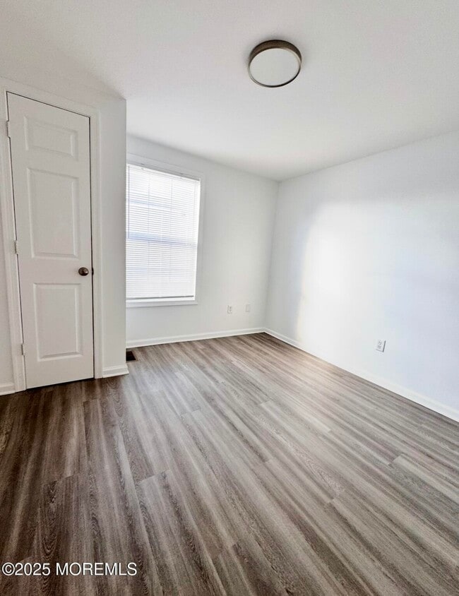 Building Photo - 83 Bayside Pkwy