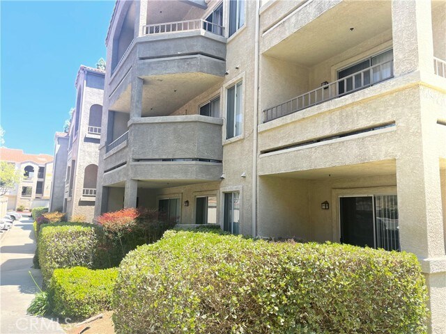 Building Photo - 1020 La Terraza Cir