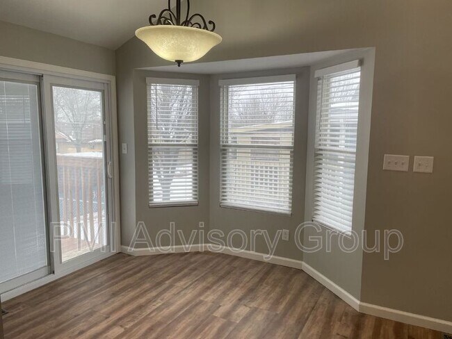 Building Photo - 7416 SW 27th St