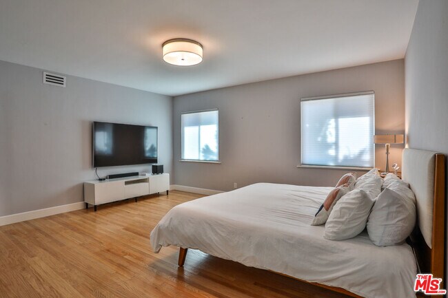 Building Photo - 4547 Don Milagro Dr