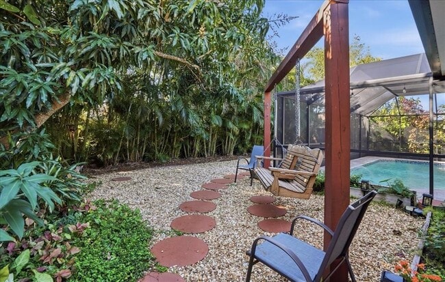 Building Photo - 6808 Friendship Dr