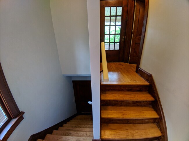 Building Photo - 3251 Silsby Rd
