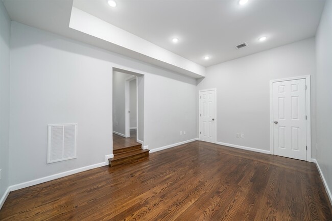Building Photo - 408 Monastery Pl