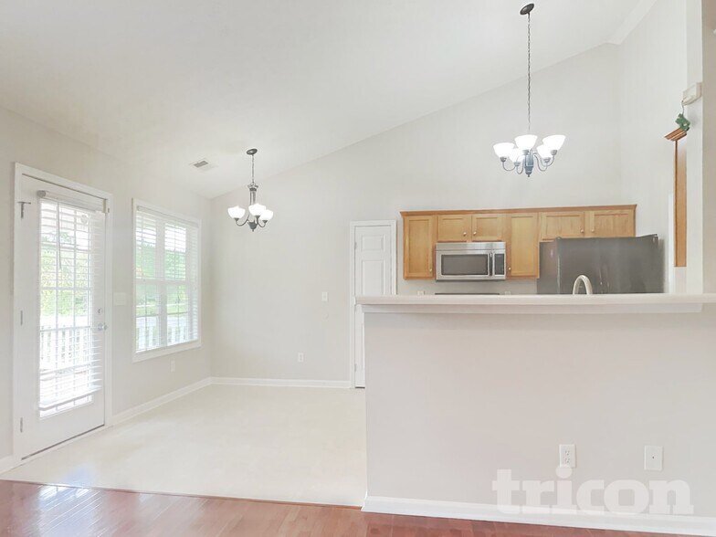 Building Photo - 223 Overlook Ct