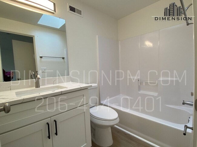 Building Photo - Charming 3-Bed, 2-Bath Home in Prime Feder...