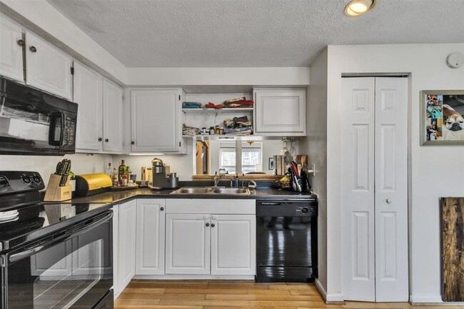 Building Photo - 7132 Eden Brook Dr