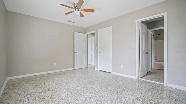 Building Photo - 1367 Gainesville Dr