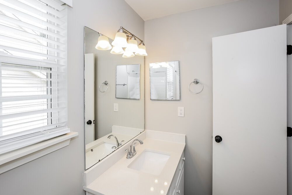 Building Photo - 8620 Warwick Crest Ln