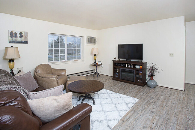 Building Photo - 534 Hurdle Cir