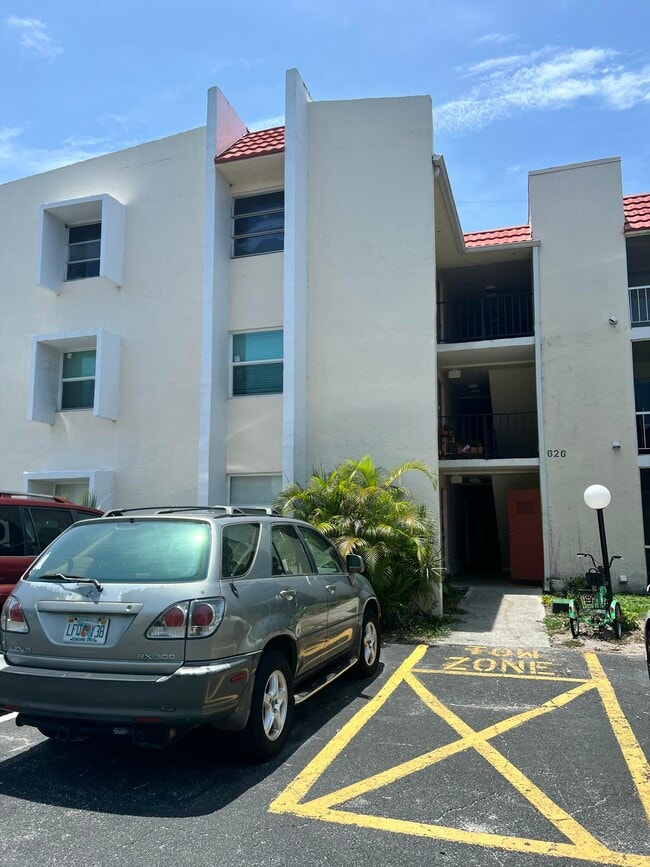 Building Photo - 626 NW 13th St