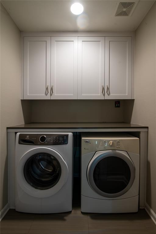 Building Photo - 4805 Creekwood Rd