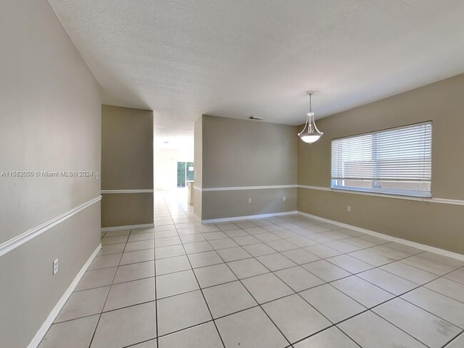 Building Photo - 9059 SW 162nd Ct