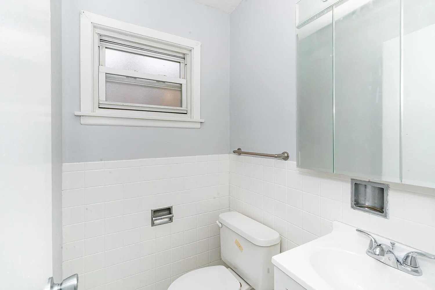 Building Photo - 9543 Sumac Rd