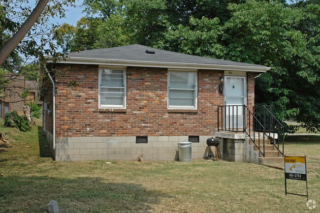 Building Photo - 511 Fatherland St