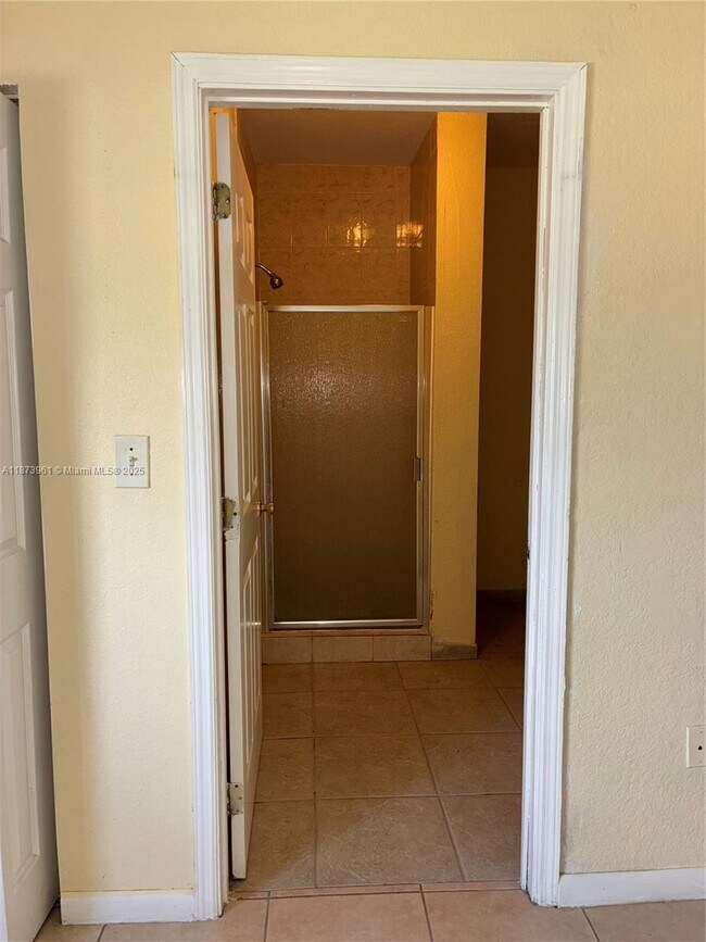 Building Photo - 28115 SW 143rd Ct