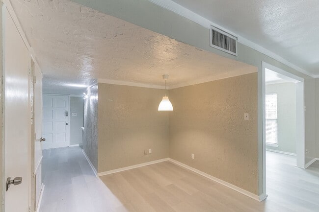 Building Photo - 3117 San Diego Dr