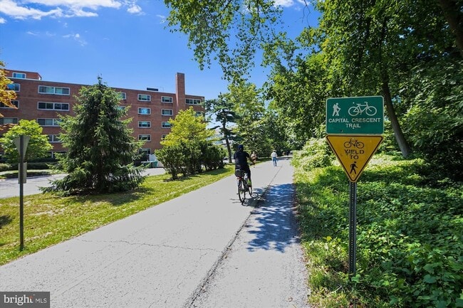 Building Photo - 6403 Tone Dr