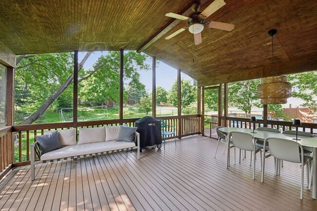 Building Photo - Chaska’s Next Showstopper