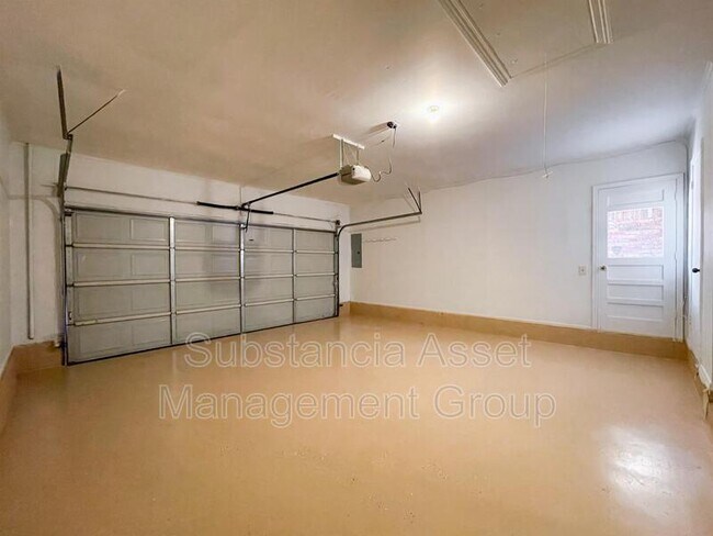 Building Photo - 2603 NW 50th St