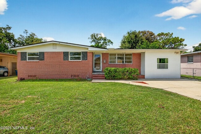Building Photo - 3424 Cesery Blvd