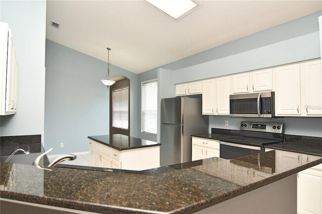 Building Photo - 27037 Palmbrook Ct