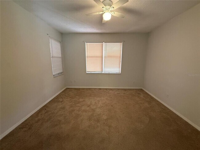 Building Photo - 1976 Willow Wood Dr