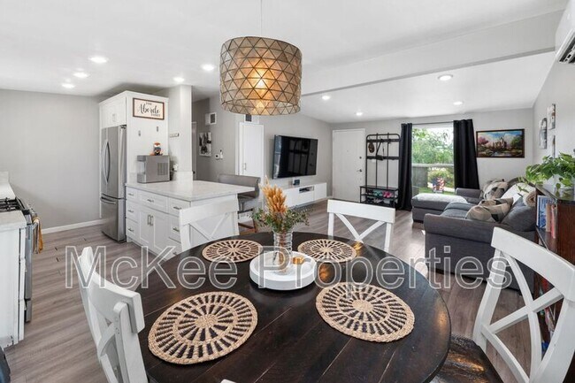 Building Photo - 1212 Oneonta Ave