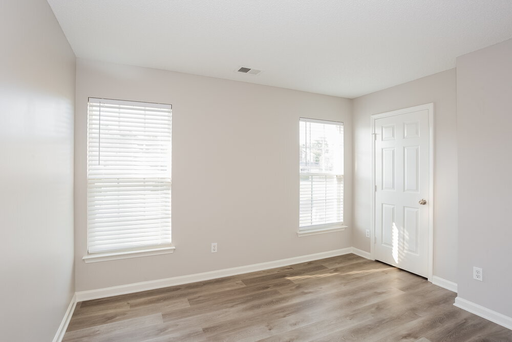 Building Photo - 3042 Willamette Valley Dr