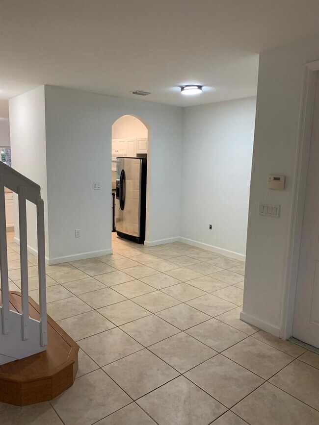 Building Photo - 3390 NE 13th Cir Dr