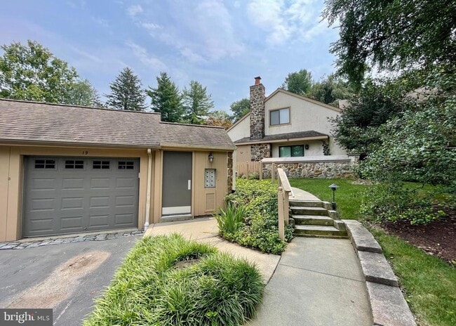 Building Photo - 19 Sugar Knoll Dr