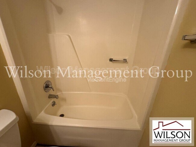 Building Photo - 359 Chaucer Ct