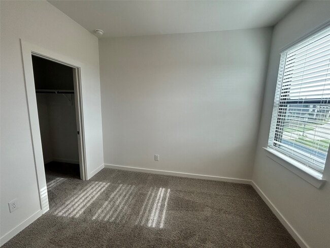 Building Photo - 3331 Loam Ln