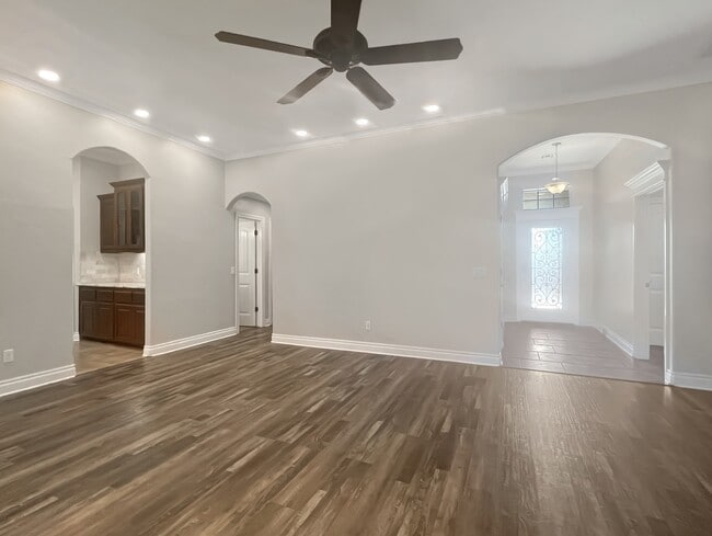 Building Photo - 903 SW 78th St