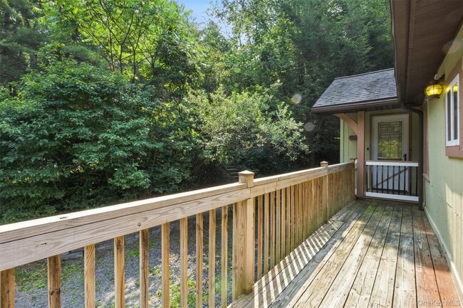 Building Photo - 265 Oakland Valley Rd