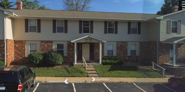 Primary Photo - Highland Hill Dr 2221