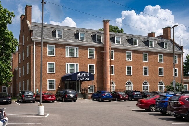 Building Photo - Austin Manor