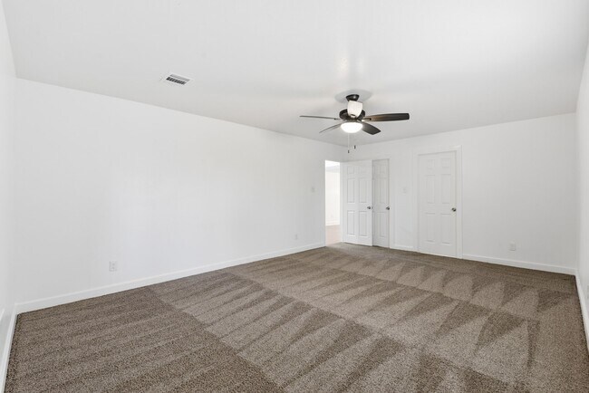 Building Photo - 915 Nevell St