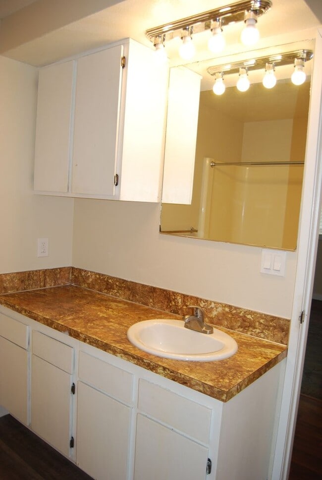 Building Photo - HAD914