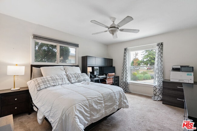 Building Photo - 6939 Noble Ave