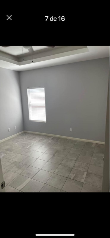 Building Photo - 1008 E la Cantera Ave
