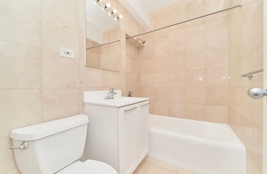 Building Photo - EAST 55 STREET