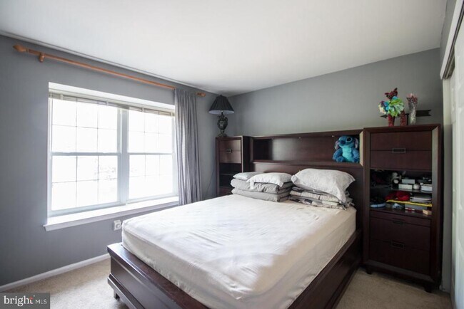 Building Photo - 15-B Andover Cir