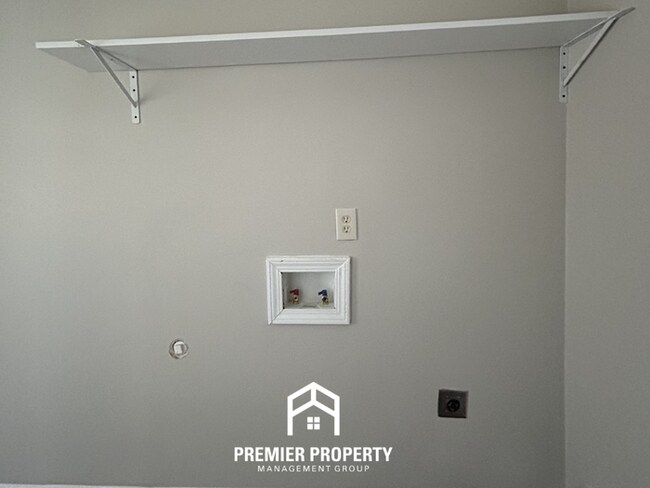 Building Photo - Charming 3BR/2BA in Southaven | Hardwood Floors & Large Fenced Backyard