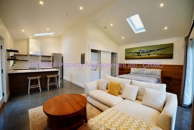 Building Photo - 112 Kinross Dr