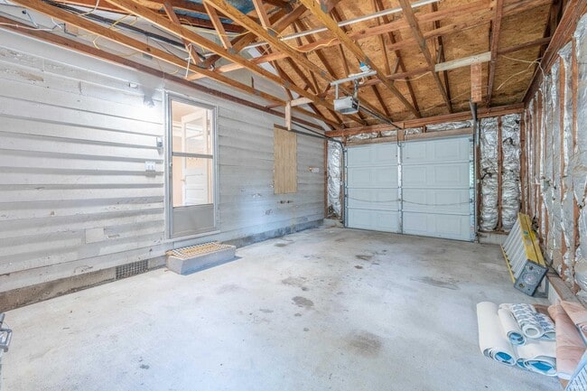 Building Photo - 2605 S Bryan St