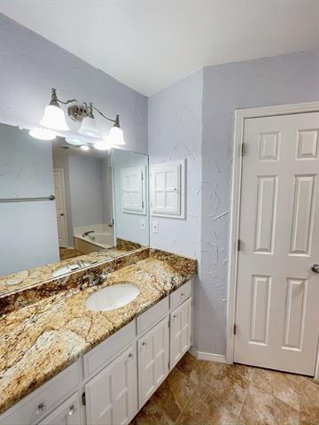Building Photo - 5600 Guadalajara Dr