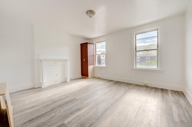 Building Photo - 3422 Ward St