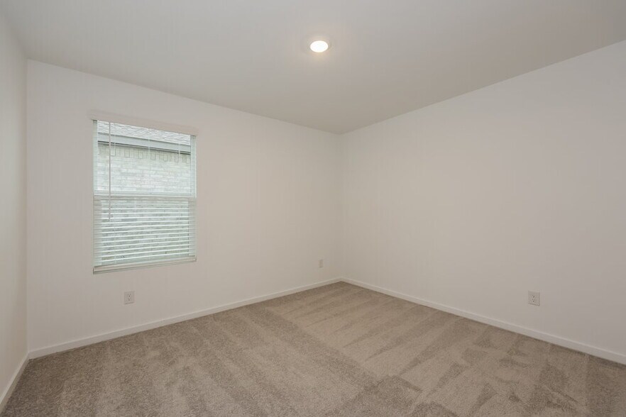 Building Photo - 120 Arbor Hls Rd