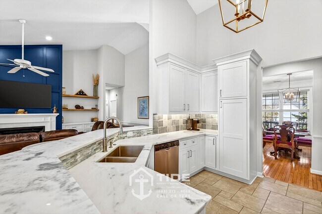 Building Photo - Spacious Retreat in Mt. Pleasant