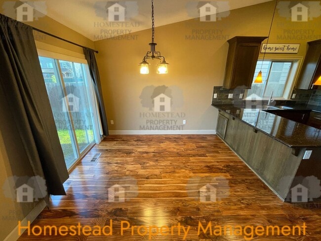 Building Photo - Single level, 3 bedroom house in desired neighborhood of Keizer!